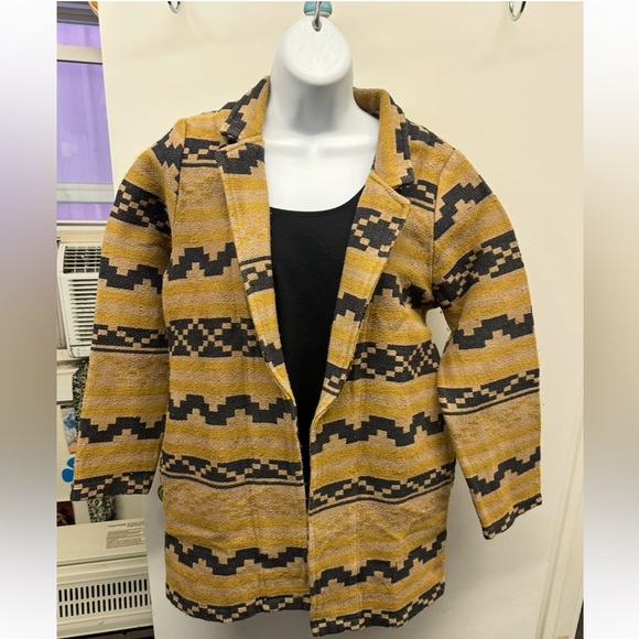 L/XL. NWT. Sacred Threads Yellow and Black Patterned Jacket. LG/GR/GR - Picture 2 of 5